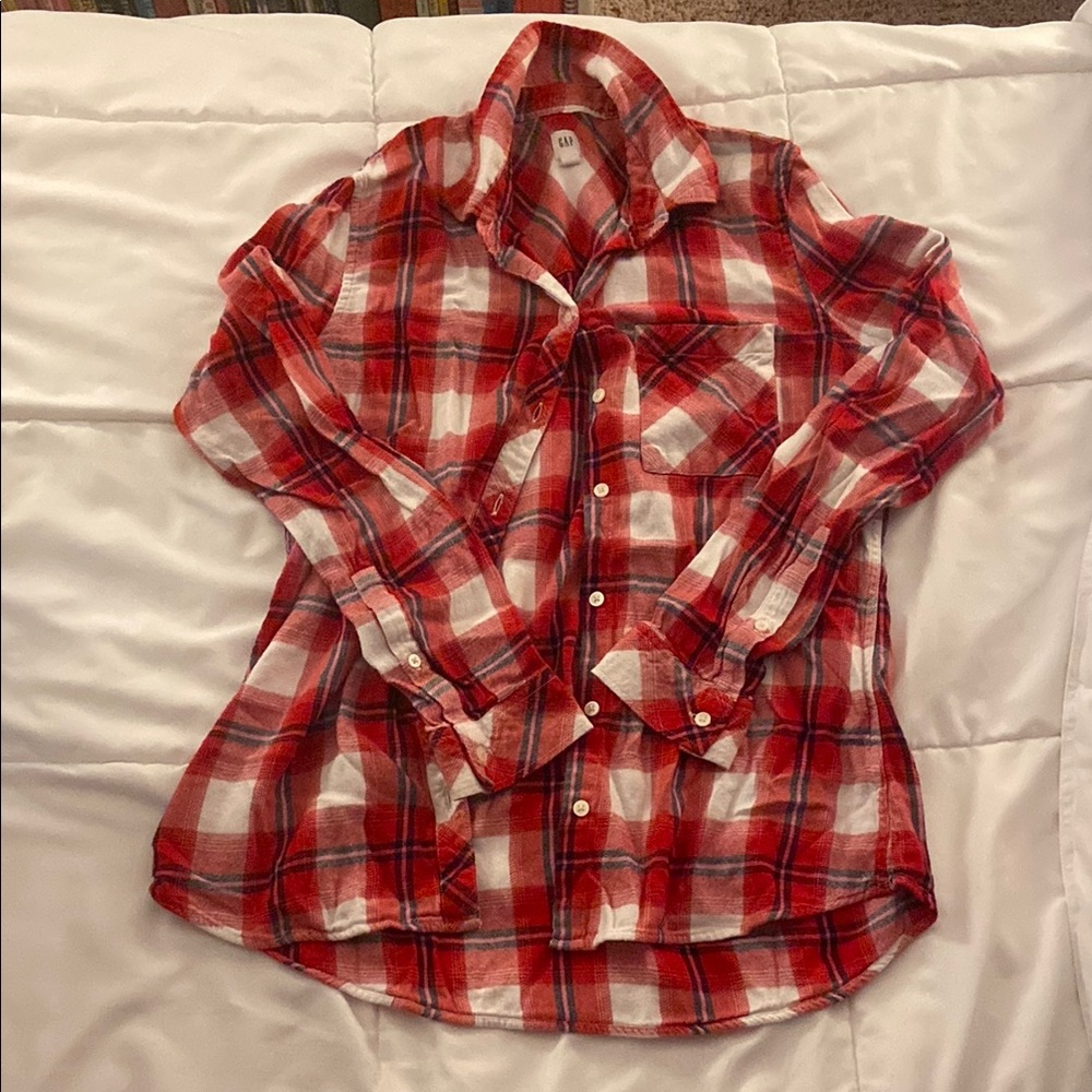 GAP Red and White Plaid Button Down Shirt